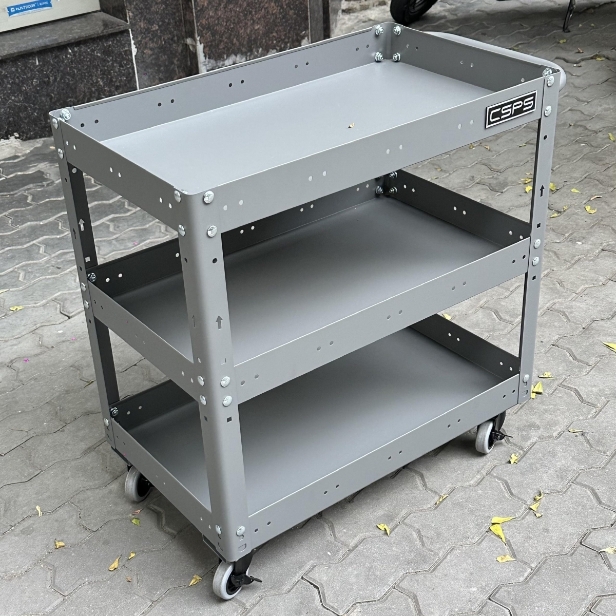 Chuẩn hóa quy trình 5S trong nhà máy với xe đẩy 3 tầng