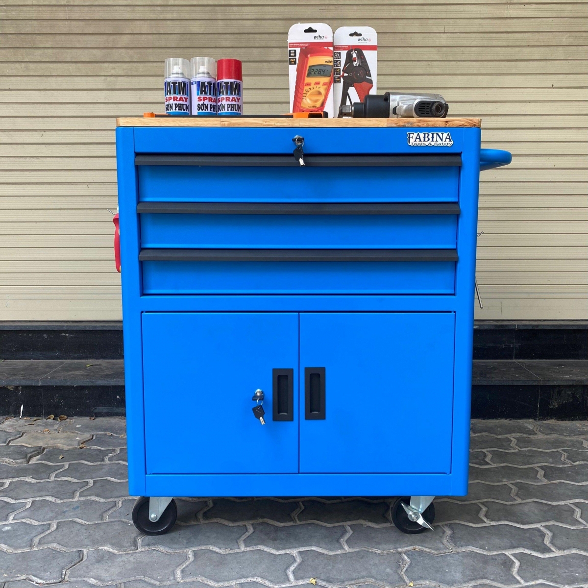 Bộ đôi tủ dụng cụ Fabina mới nhất: Nên chọn màu đen hay xanh dương?