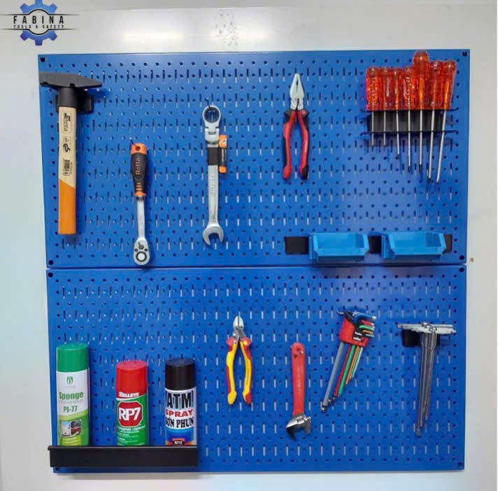 Tấm lưới pegboard treo dụng cụ Giải pháp lưu trữ cho không gian làm việc