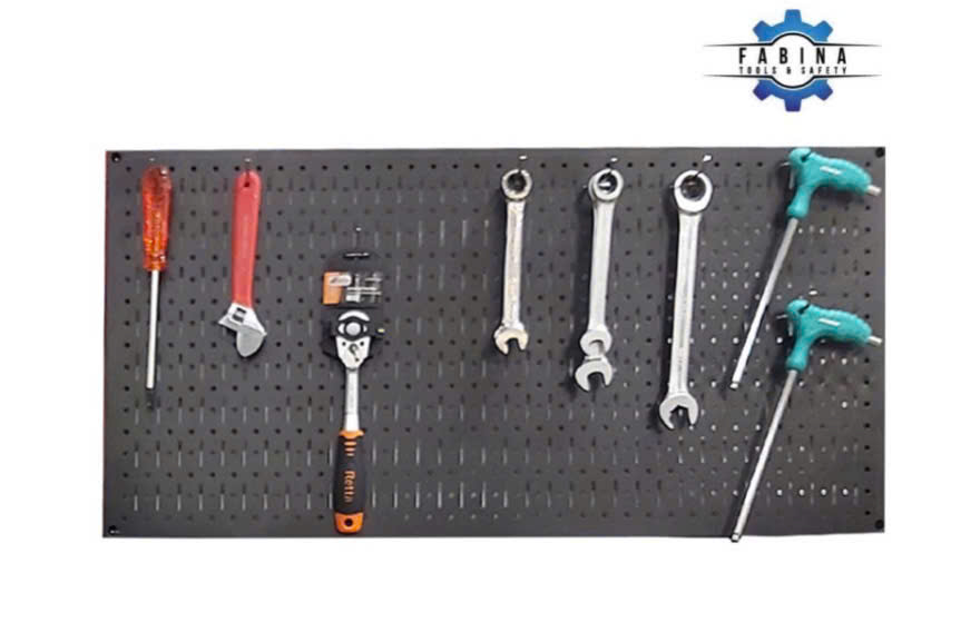 Tấm lưới treo dụng cụ: Bí quyết giúp không gian làm việc gọn gàng hơn