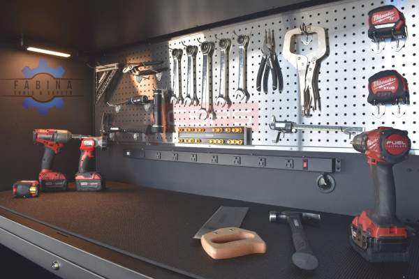 Gia Công Tủ Dụng Cụ: Giải Pháp Lưu Trữ Chiến Lược Theo Yêu Cầu