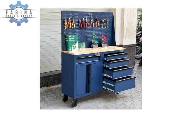 Vì sao nhiều gara chọn tủ dụng cụ CSPS 122cm thay vì tủ nhỏ hơn?