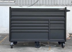 Vì Sao Tủ Dụng Cụ CSPS 10 Hộc Kéo Mặt Inox Là Lựa Chọn Đáng Cân Nhắc?